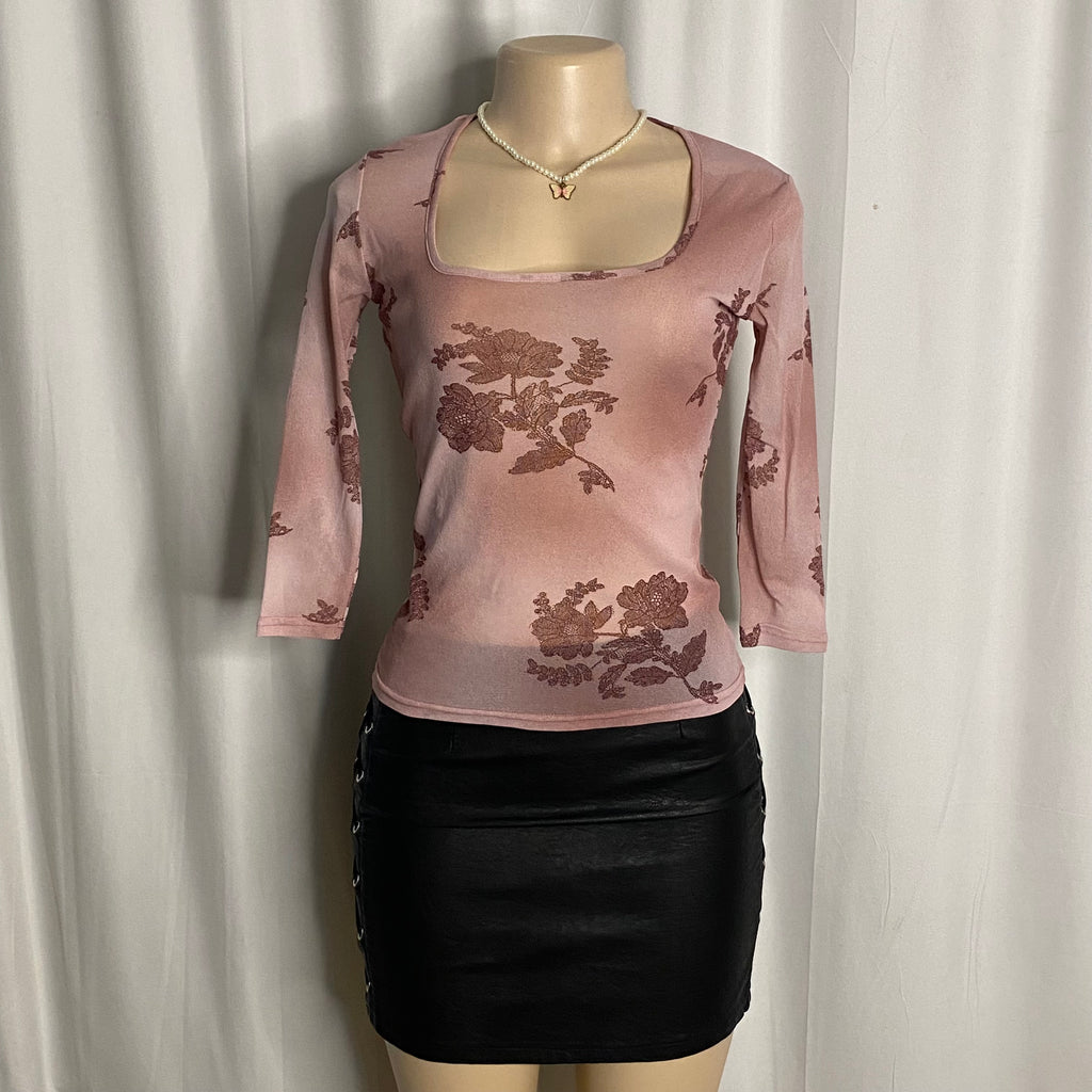 Floral Graphic Scoop-Neck Three-Quarter Sleeve Top  Size S