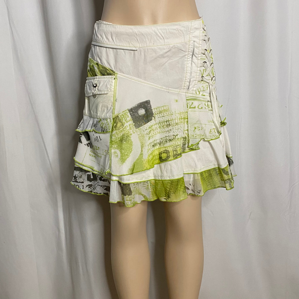 vintage Y2K graphic print mini skirt Size S
