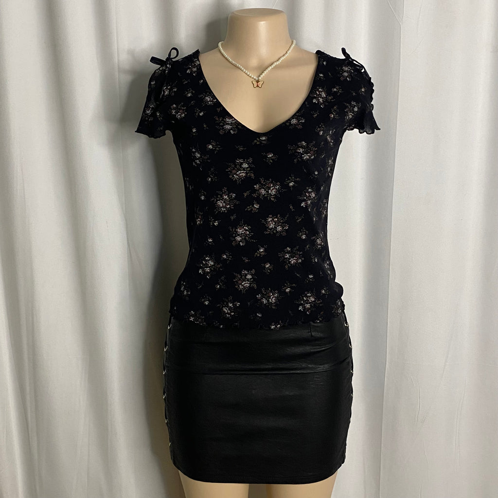 Floral Mesh V-Neck Top Size M