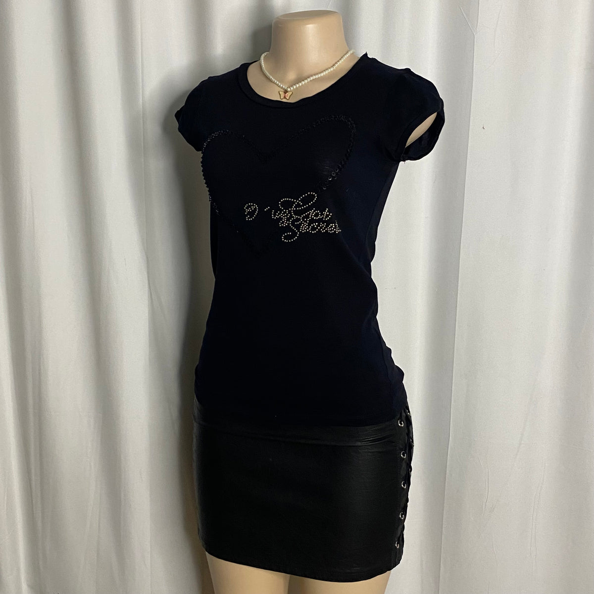 Embellished Rhinestone Heart Graphic Baby Tee  Size S
