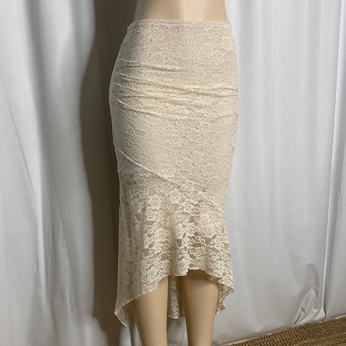 Vintage Cream Floral Lace Asymmetric Midi Skirt Size S