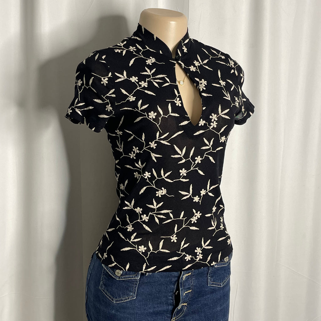 Chinese-style black embroidered mesh top and a keyhole cut out