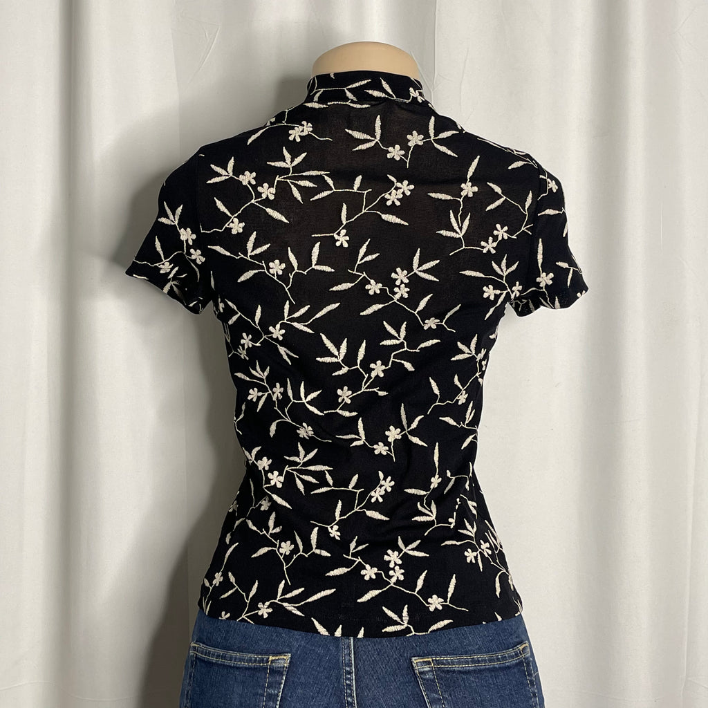 Chinese-style black embroidered mesh top and a keyhole cut out