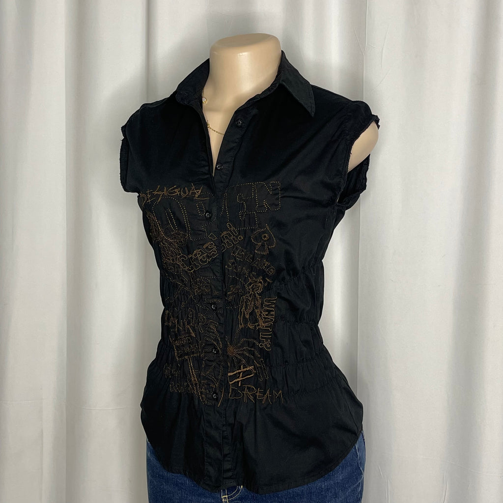 Sleeveless cotton shirt featuring artistic embroidered tee and graphic designs