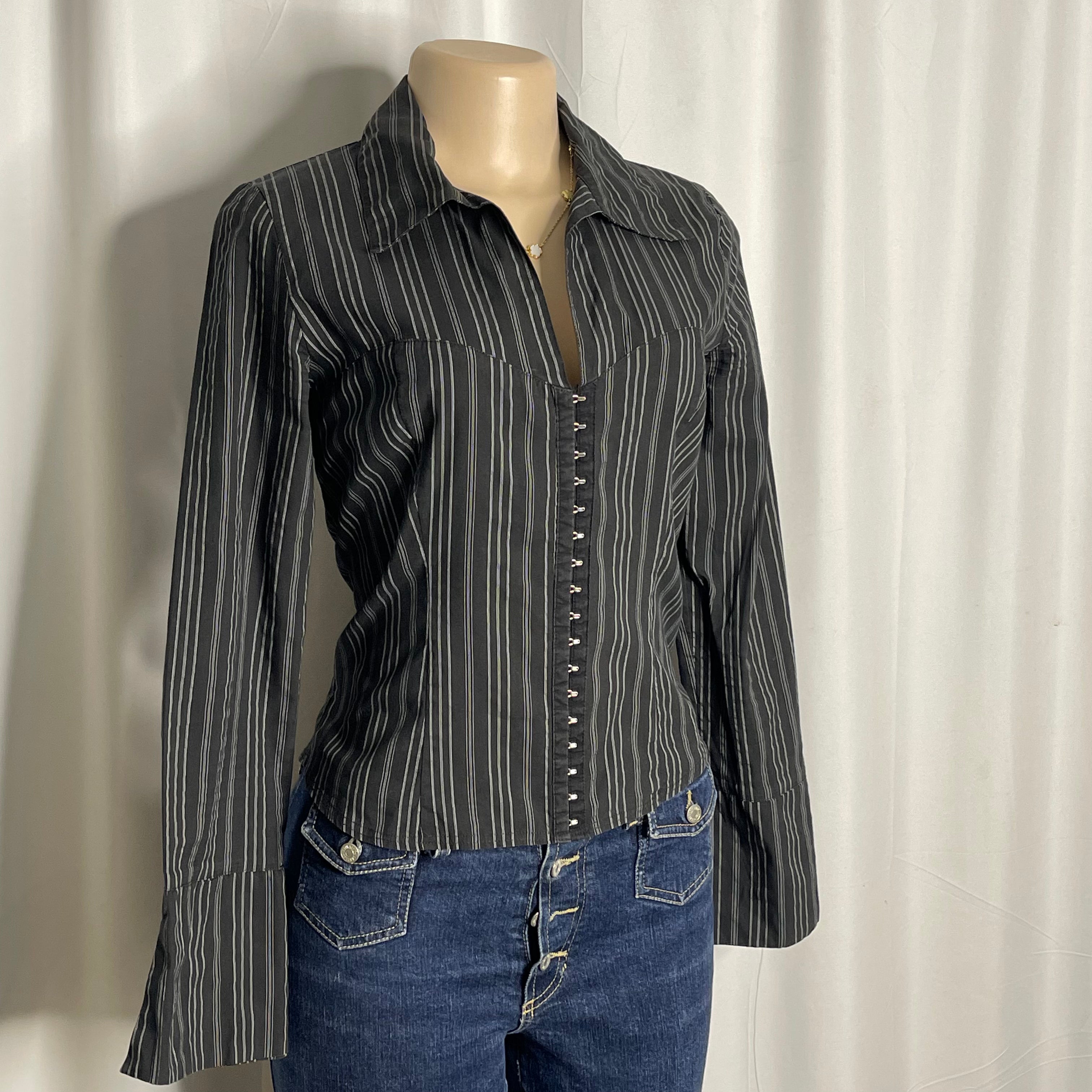 VintageY2K-style pinstripe top with hook and eye closure