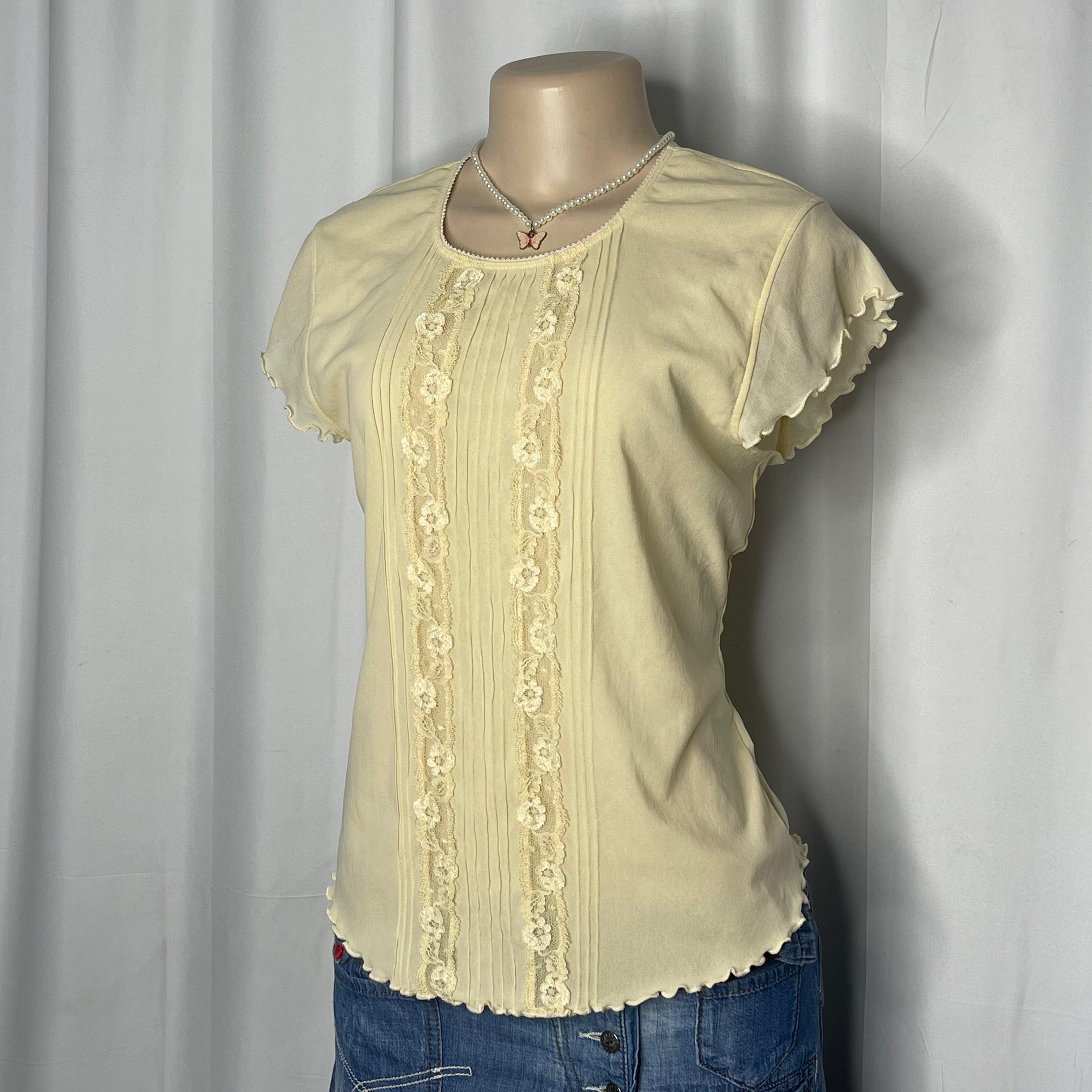 Floral Lace Front Details Mesh Short Sleeves Top