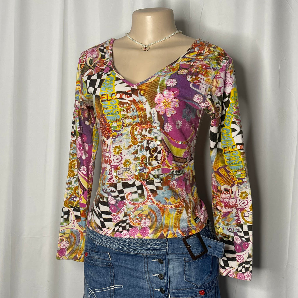 Vintage Long Sleeves V-Neck with Abstract Print and Sequin details